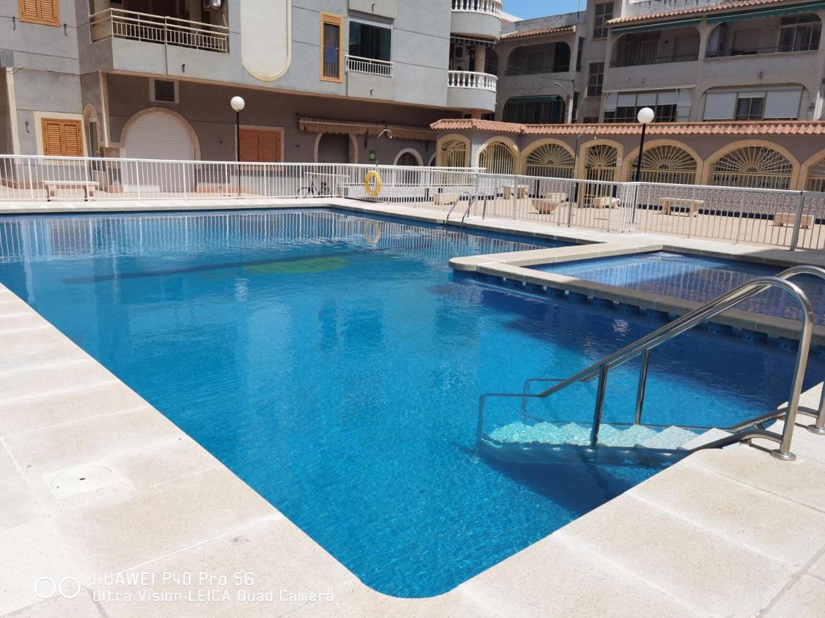 Holiday Apartment Torrevieja Exterior photo